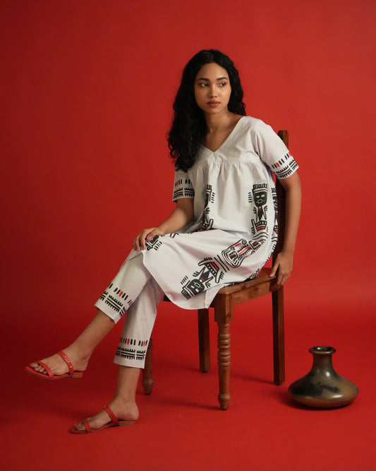 Side view of the Hiriwa Cotton Kurta Co-ord Set highlighting the relaxed fit and narrow-leg pants