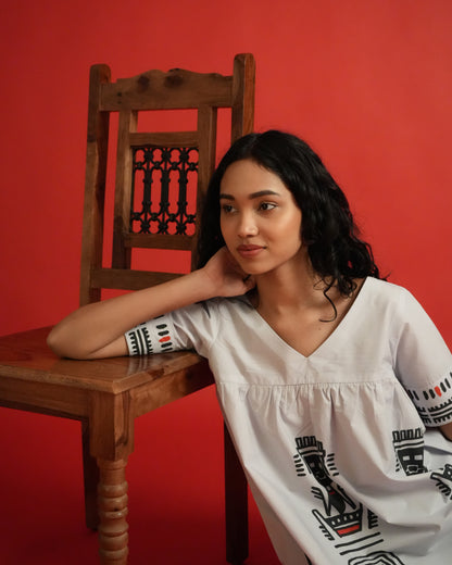 Detailed shot of the neckline and sleeve design on the Hiriwa Cotton Kurta Co-ord Set.